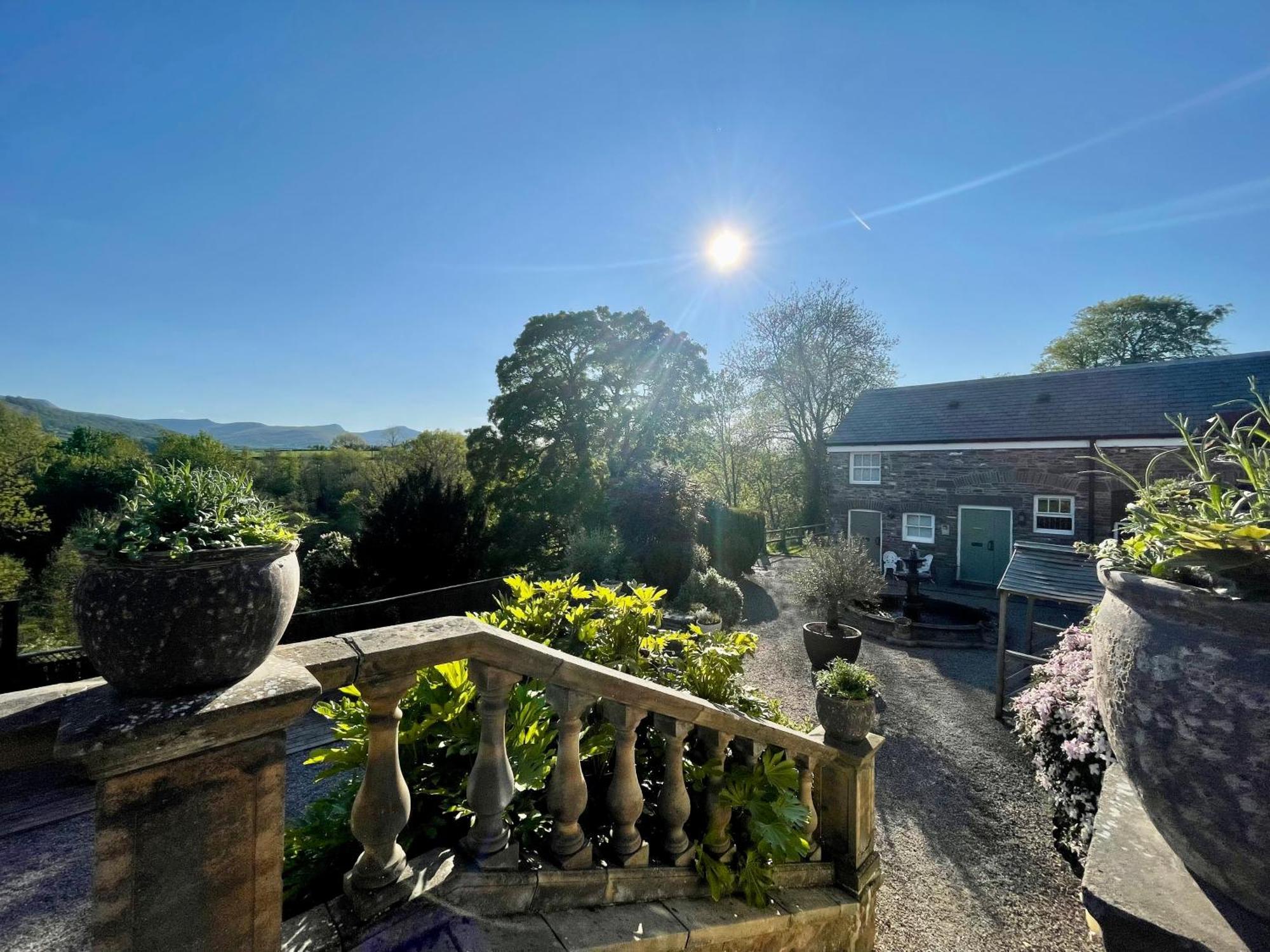 Peterstone Court Country House Restaurant & Spa Brecon Exterior foto