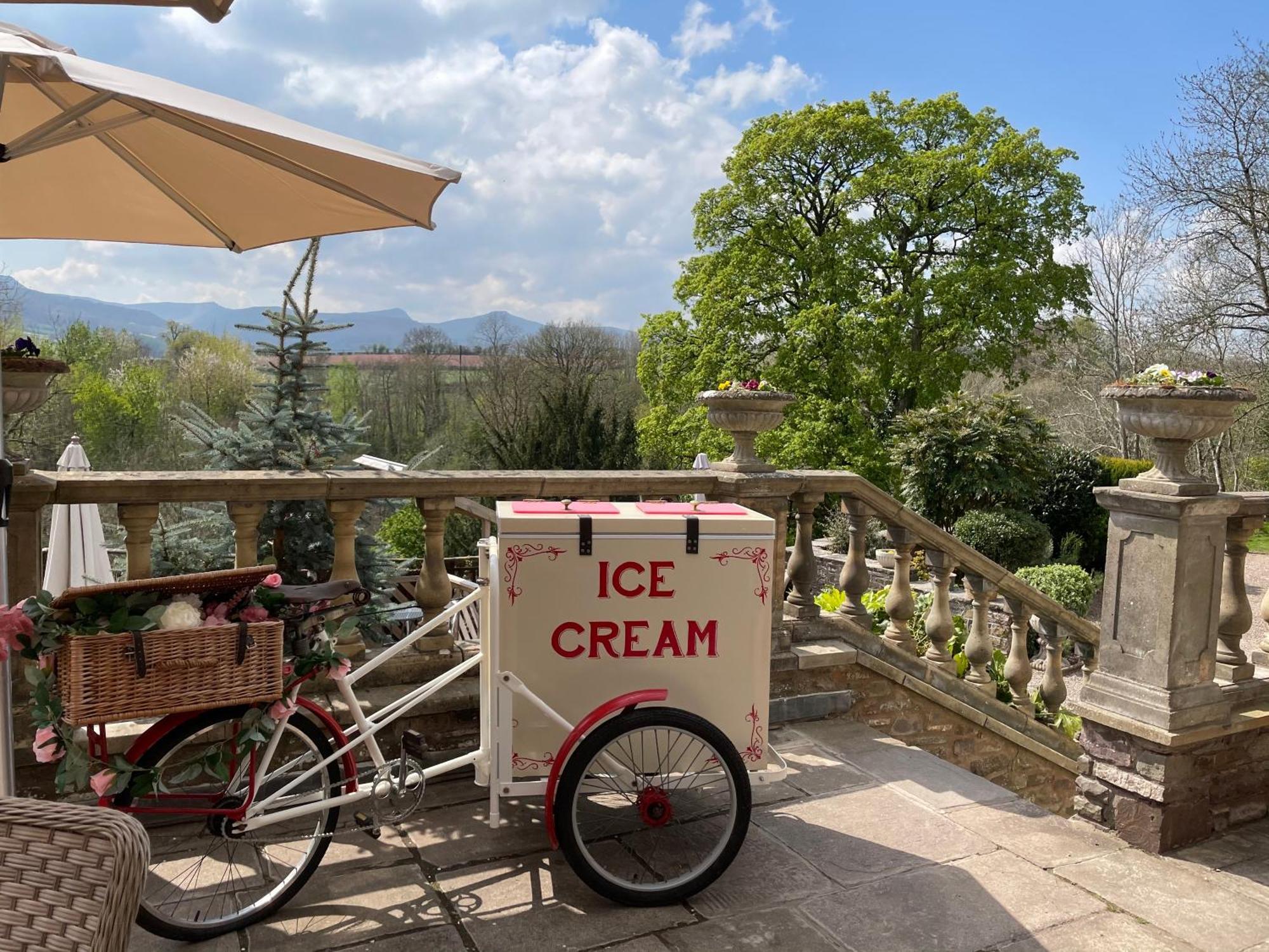 Peterstone Court Country House Restaurant & Spa Brecon Exterior foto